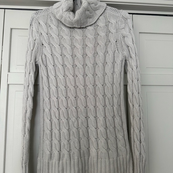 Banana Republic Cable Knit Sweater - Picture 3 of 6